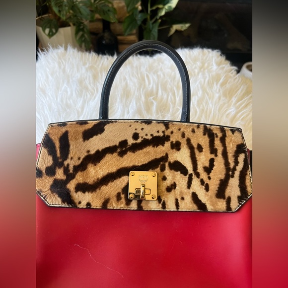 NWOT MCM Pony hair Convertable Backpack - Picture 3 of 14